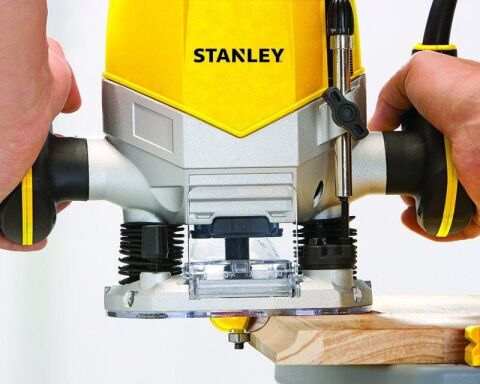 Stanley SRR1200 1200 W 8 mm El Freze Makinesi