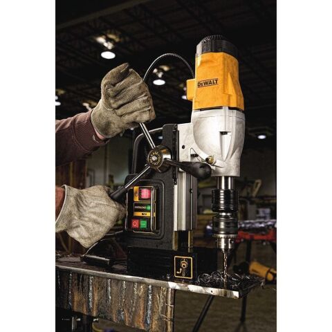 Dewalt DWE1622K 1200 W Manyetik Matkap